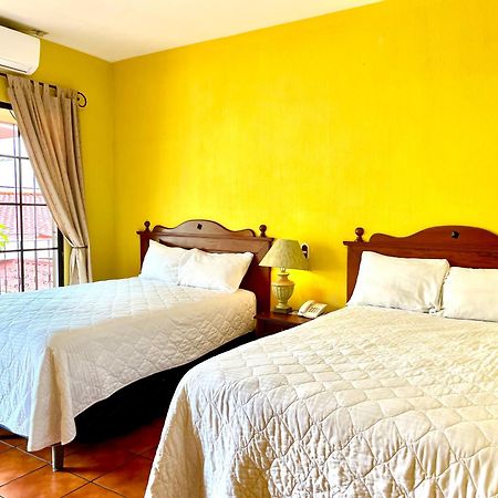 Hotel Villa Terra Сан Салвадор Екстериор снимка