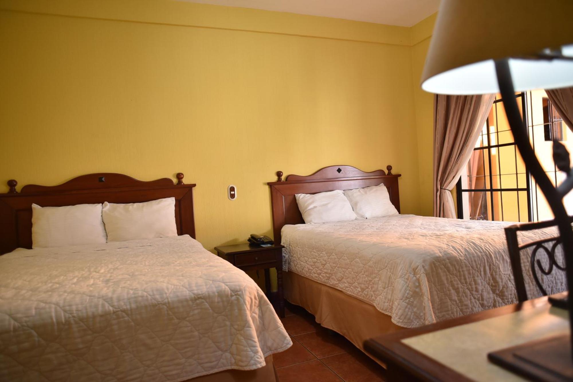 Hotel Villa Terra Сан Салвадор Екстериор снимка