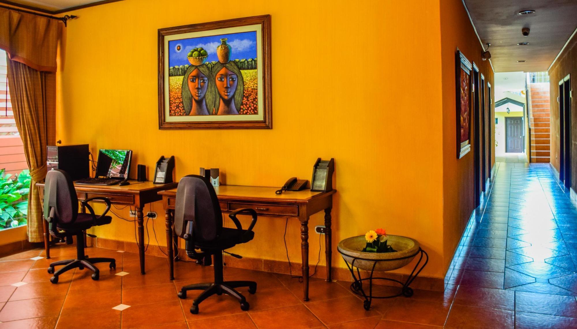 Hotel Villa Terra Сан Салвадор Екстериор снимка