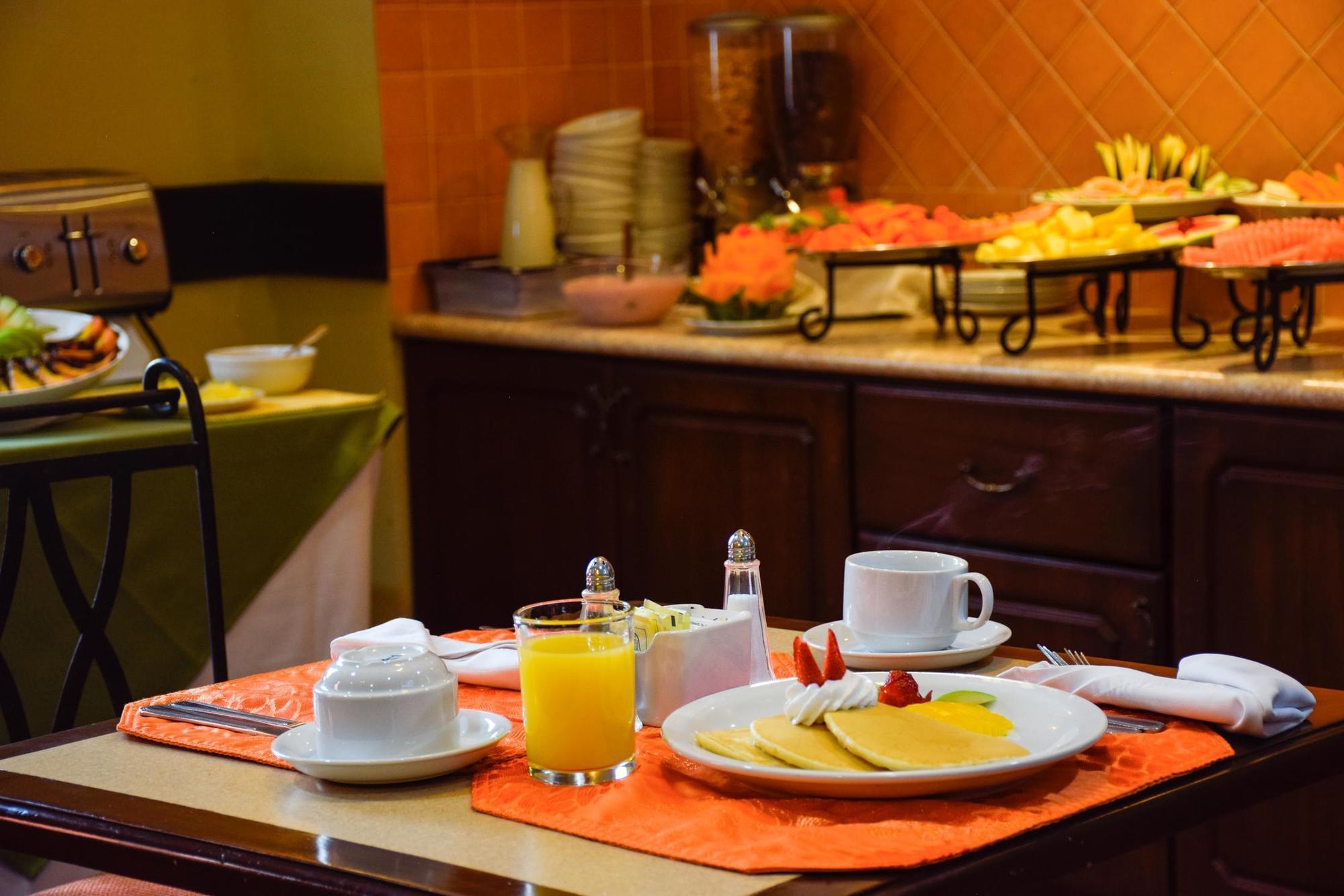 Hotel Villa Terra Сан Салвадор Екстериор снимка