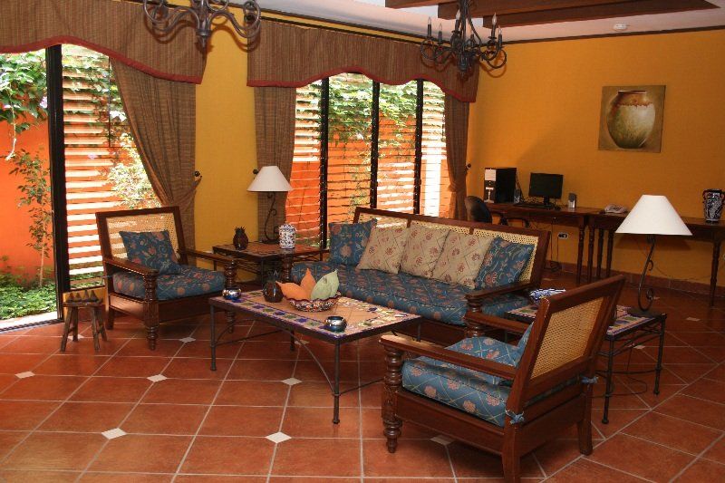 Hotel Villa Terra Сан Салвадор Екстериор снимка